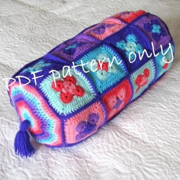 Crochet accent pillows for home decoration… - Picture 5 of 5